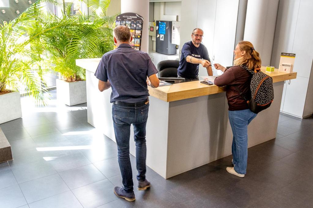 Youth Hostel Van Gogh Saint-Josse-ten-Noode المظهر الخارجي الصورة